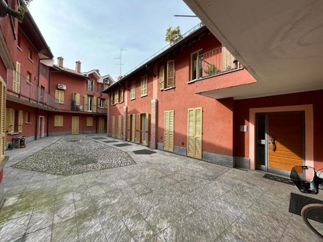 Appartamento in affitto a Vimercate via Della Madonna, arredato, box, riscaldamento autonomo TrovaCasa