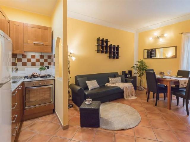 Appartamento in affitto a Viterbo via borgolungo 50, arredato, ristrutturato, balcone TrovaCasa