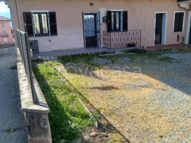 Appartamento in affitto a Viverone via Umberto I, 34, arredato, caminetto, centrale TrovaCasa