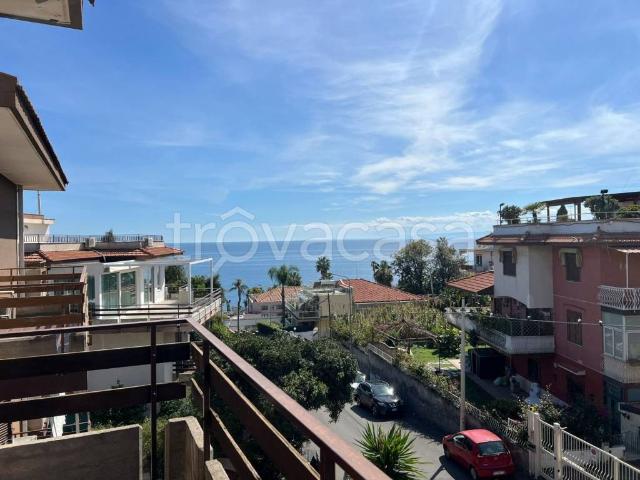 Appartamento in affitto ad Aci Castello via dei Malavoglia, arredato, box, terrazzo TrovaCasa
