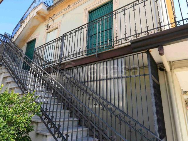 Appartamento in affitto ad Aci Sant'Antonio, non arredato/vuoto, terrazzo, vista panoramica TrovaCasa