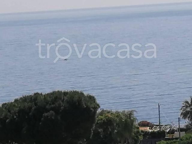 Appartamento in affitto ad Acireale via dei Maceratoi, arredato, posto auto, vista mare TrovaCasa