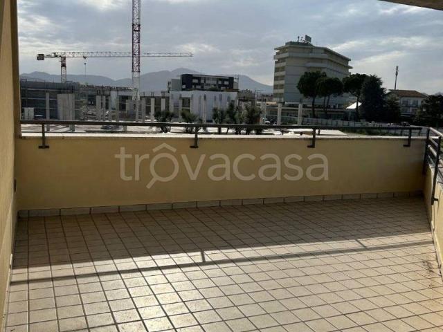 Appartamento in affitto ad Abano Terme via Cristoforo Colombo, arredato, box, terrazzo TrovaCasa