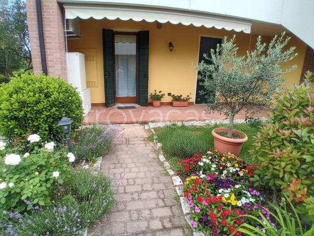 Appartamento in affitto ad Abano Terme, arredato, giardino privato, box TrovaCasa