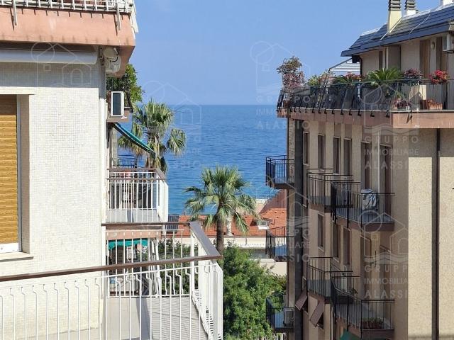 Appartamento in affitto ad Alassio via Thomas Mann, arredato, terrazzo, riscaldamento autonomo TrovaCasa