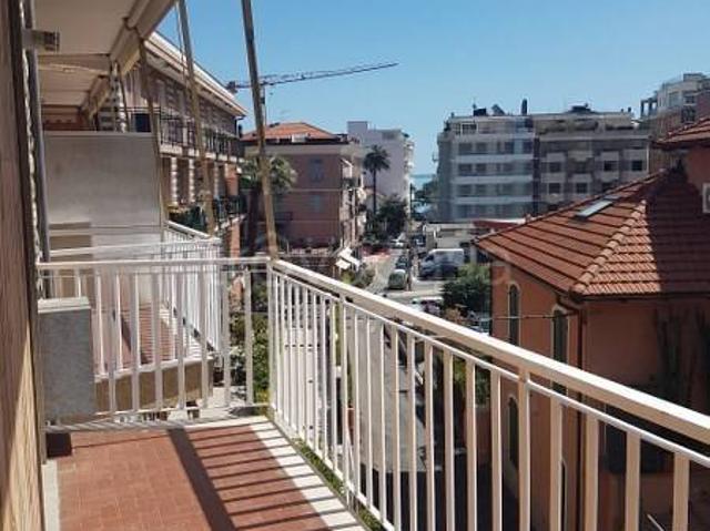Appartamento in affitto ad Alassio via Privata Romana 4, arredato, posto auto, balcone TrovaCasa