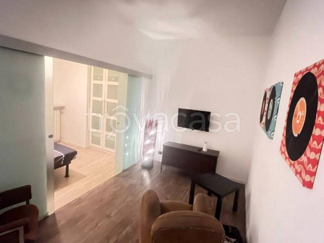 Appartamento in affitto ad Alba piazza Cristo Re, arredato, centrale, balcone TrovaCasa