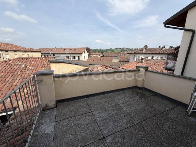 Appartamento in affitto ad Alba via Manzoni, arredato, terrazzo, centrale TrovaCasa