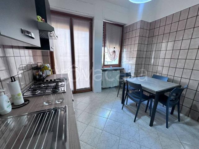 Appartamento in affitto ad Alba viale Giovanni Vico, 4, arredato, box, terrazzo TrovaCasa