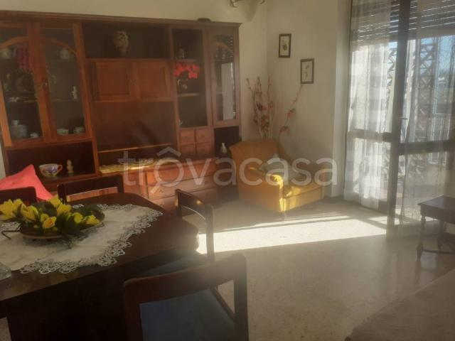 Appartamento in affitto ad Alessandria via Giovanni Testone, arredato, ascensore, balcone TrovaCasa