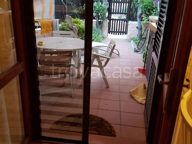 Appartamento in affitto ad Alghero località Capo Caccia, arredato, giardino privato, terrazzo TrovaCasa