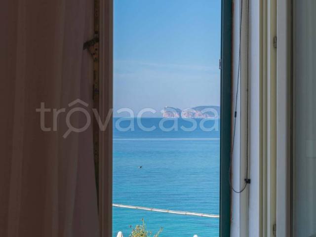 Appartamento in affitto ad Alghero via Antonio Gramsci, arredato, fronte mare, ascensore TrovaCasa