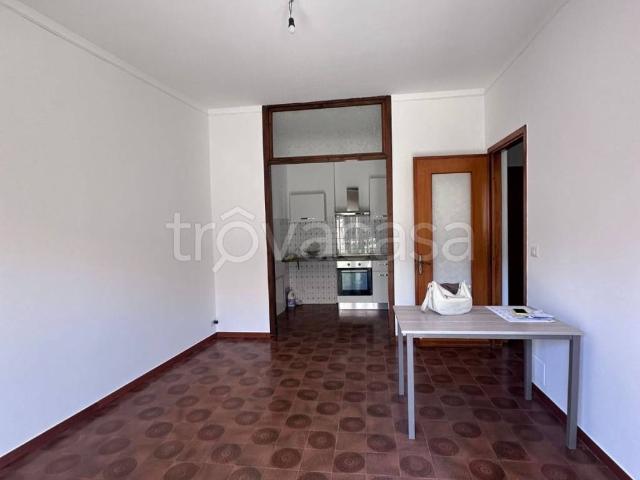 Appartamento in affitto ad Alice Castello via Circonvallazione, 4, non arredato/vuoto, posto auto coperto, cantina TrovaCasa