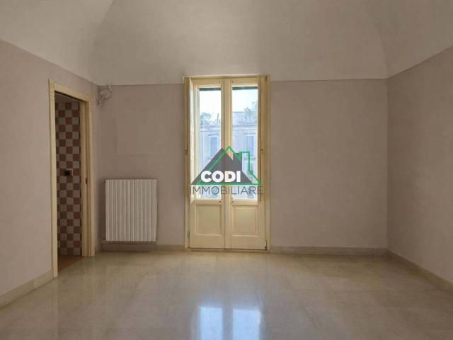 Appartamento in affitto ad Altamura piazza Duomo, terrazzo, parzialmente arredato, luminoso TrovaCasa