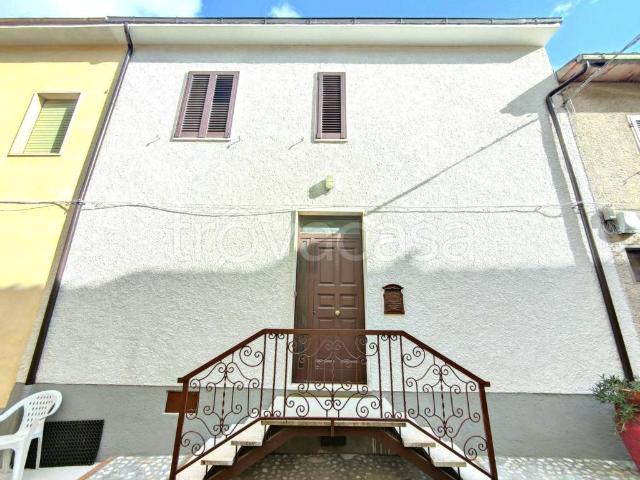 Appartamento in affitto ad Amelia, arredato, caminetto, cantina TrovaCasa