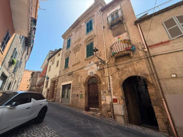 Appartamento in affitto ad Anagni via Garibaldi, 27, non arredato/vuoto, terrazzo, riscaldamento autonomo TrovaCasa