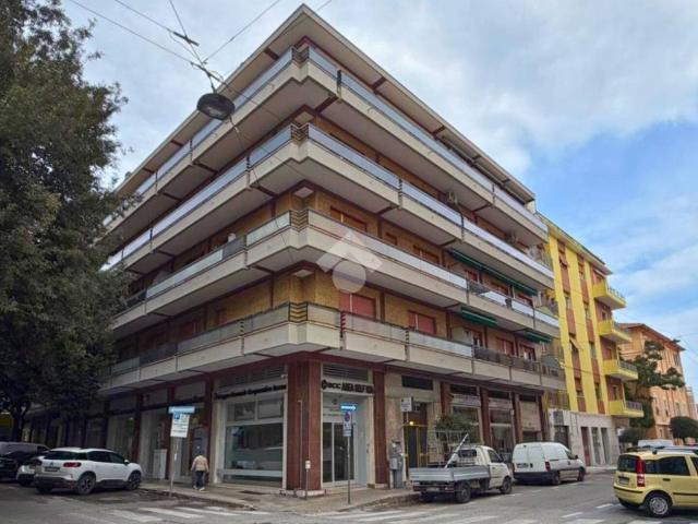 Appartamento in affitto ad Ancona via Carlo Maratta, 32, parzialmente arredato, ascensore, aria condizionata TrovaCasa