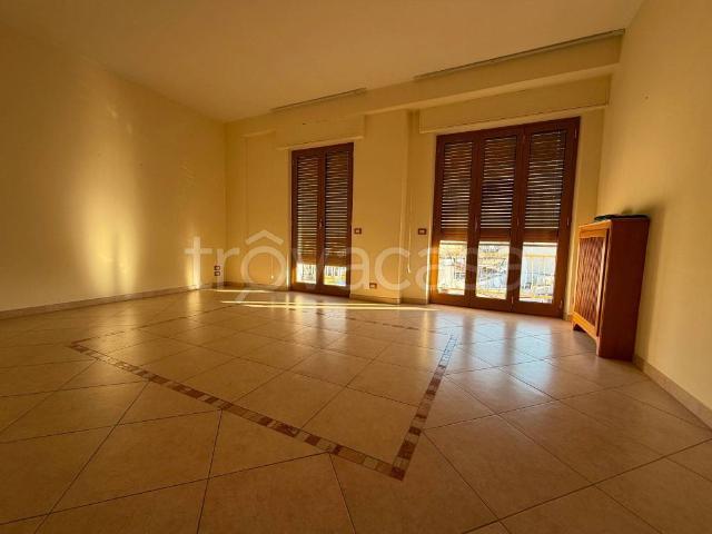 Appartamento in affitto ad Andria, non arredato/vuoto, centrale, luminoso TrovaCasa