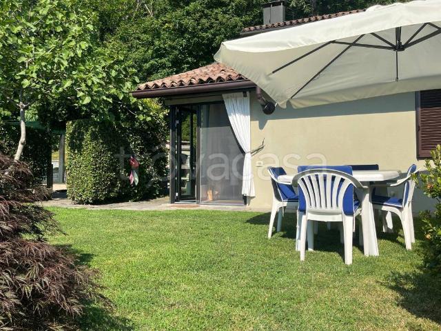 Appartamento in affitto ad Angera viale Libertà, 48, arredato, giardino privato, posto auto TrovaCasa