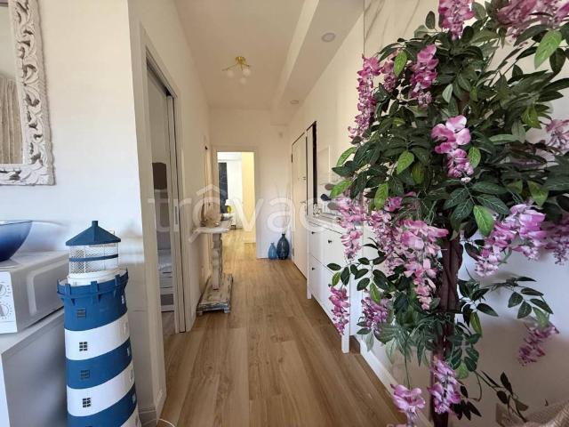 Appartamento in affitto ad Anzio viale Stella Marina, arredato, giardino privato, terrazzo TrovaCasa