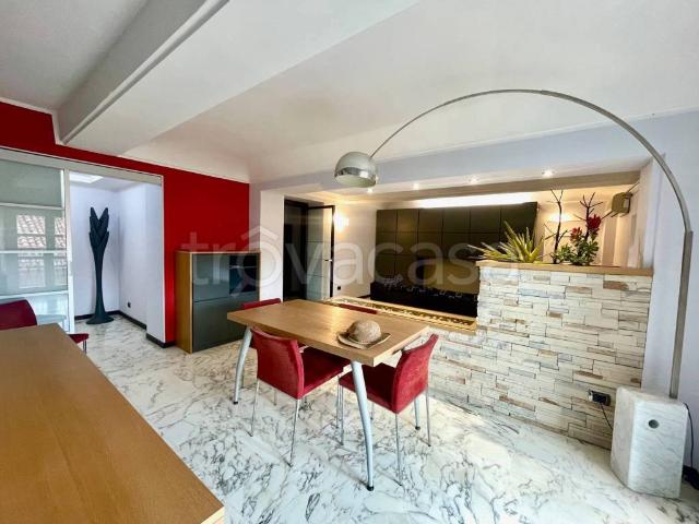 Appartamento in affitto ad Asti corso Vittorio Alfieri, terrazzo, immobile di prestigio, parzialmente arredato TrovaCasa