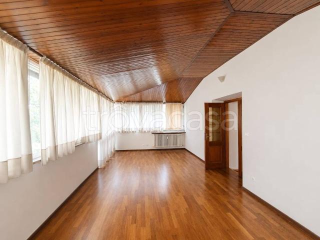 Appartamento in affitto ad Asti via Turchi, 2, non arredato/vuoto, box, terrazzo TrovaCasa