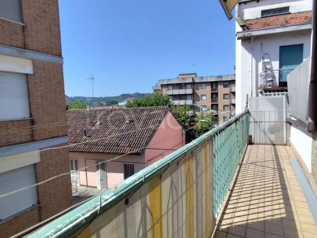 Appartamento in affitto ad Asti via Giacomo Puccini, arredato, senza ascensore, balcone TrovaCasa