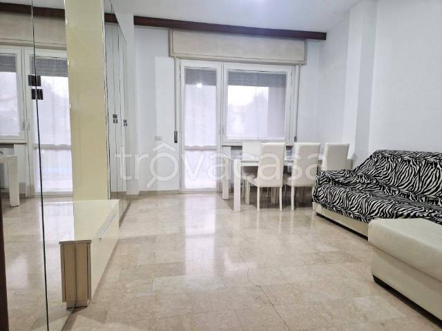 Appartamento in affitto ad Appiano Gentile via Giacomo Matteotti, 5, arredato, ristrutturato, parquet TrovaCasa
