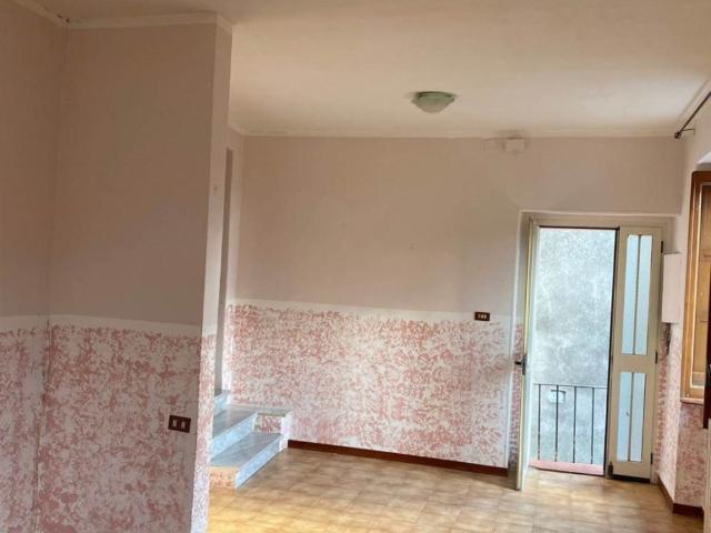 Appartamento in affitto ad Aprigliano via santa Maria, buono stato, cantina TrovaCasa