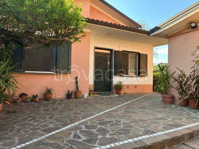 Appartamento in affitto ad Aquino via Castelluccio, arredato, giardino privato, angolo cottura TrovaCasa