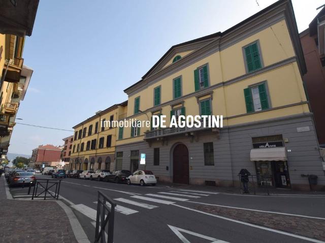 Appartamento in affitto ad Arona via Matteotti 4, arredato, posto auto, ascensore TrovaCasa