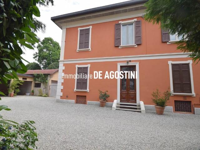 Appartamento in affitto ad Arona via XX Settembre 75, arredato, posto auto, riscaldamento autonomo TrovaCasa
