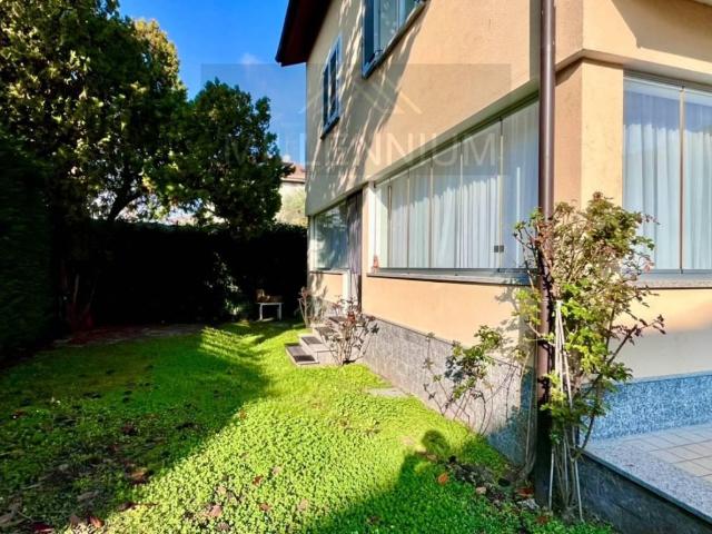 Appartamento in affitto ad Arona arona Usellini,1, arredato, giardino privato, posto auto TrovaCasa