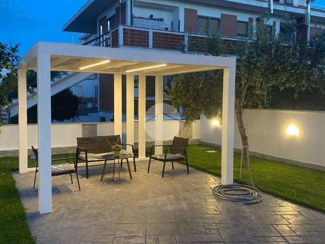 Appartamento in affitto ad Ardea via delle Stelle Marine, 3, arredato, giardino privato, ingresso indipendente TrovaCasa
