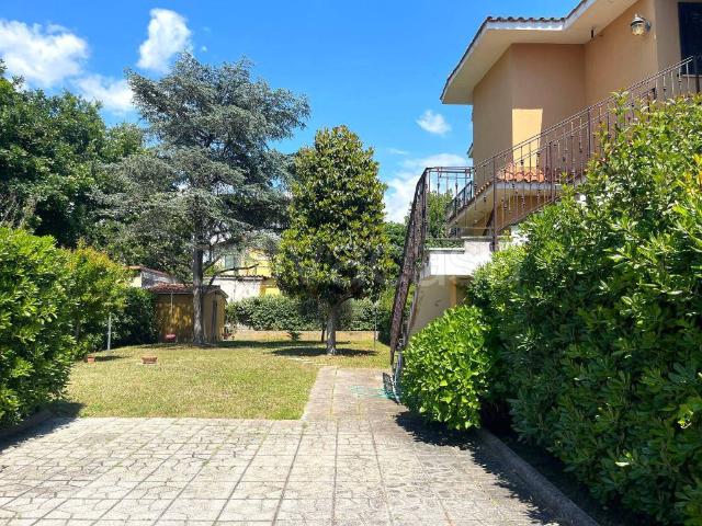 Appartamento in affitto ad Ardea via delle Viole, 62, arredato, giardino privato, terrazzo TrovaCasa