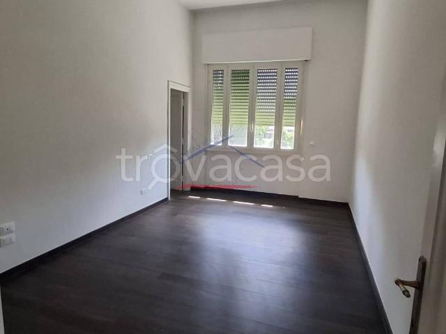Appartamento in affitto ad Arezzo via Francesco Crispi, non arredato/vuoto, posto auto, terrazzo TrovaCasa