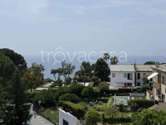 Appartamento in affitto ad Arenzano via della Pineta, 58, box, terrazzo, ristrutturato TrovaCasa