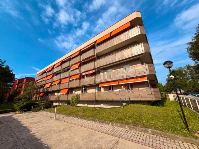 Appartamento in affitto ad Arese via Valera
