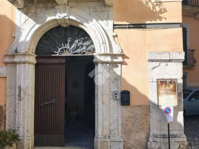 Appartamento in affitto ad Atina piazza Guglielmo Marconi, 9, arredato, centrale, cucina abitabile TrovaCasa