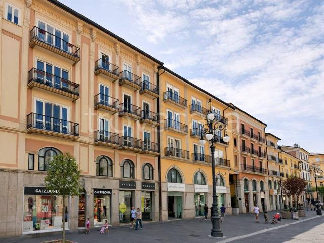 Appartamento in affitto ad Avellino corso Vittorio Emanuele, non arredato/vuoto, terrazzo, centrale TrovaCasa