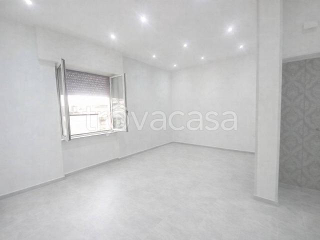 Appartamento in affitto ad Aversa viale John Fitzgerald Kennedy, non arredato/vuoto, ascensore, ultimo piano TrovaCasa