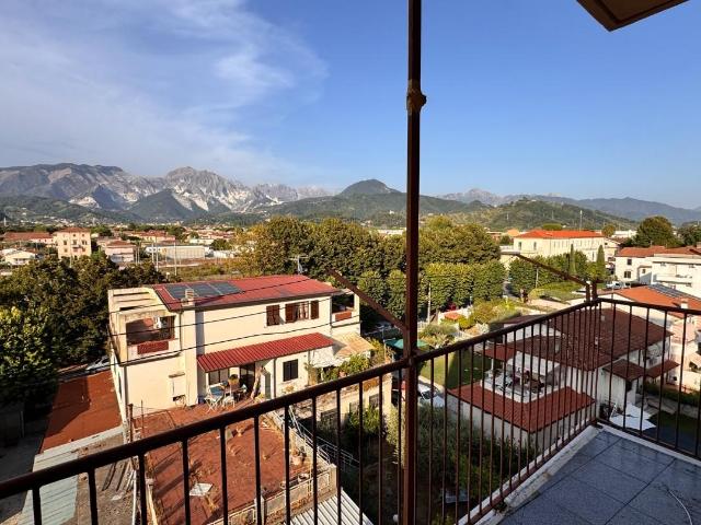 Appartamento in affitto Avenza, Carrara