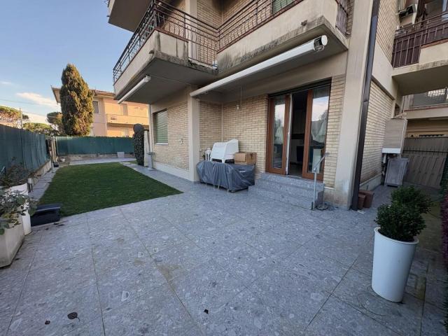 Appartamento in affitto Cinquale, Montignoso
