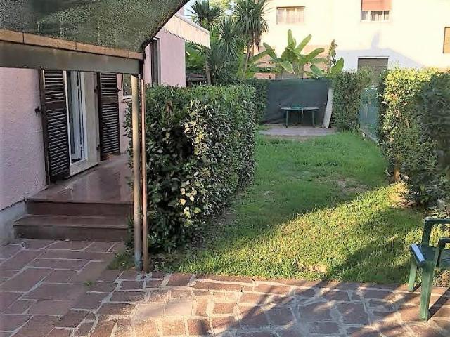 Appartamento in affitto Cinquale, Montignoso