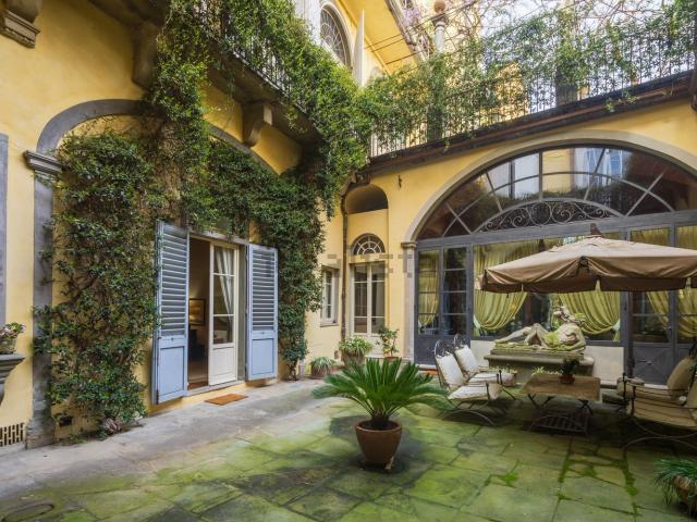 Appartamento in affitto di 400 m² in Via delle Caldaie