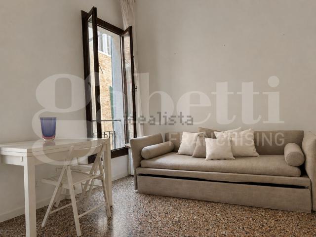Appartamento in affitto di 40 m² in Calle Seconda de la Fava