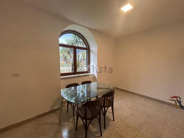 Appartamento in affitto di 40 m² in Via Strette Camere
