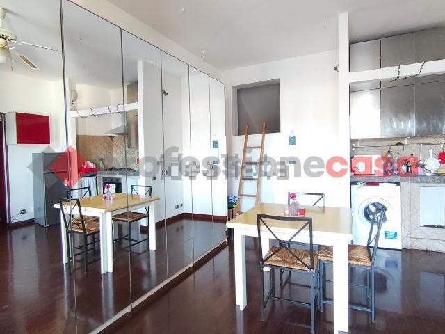 Appartamento in affitto di 42 m² in Via dei Carafa