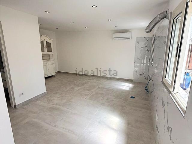 Appartamento in affitto di 42 m² in Via Domitiana
