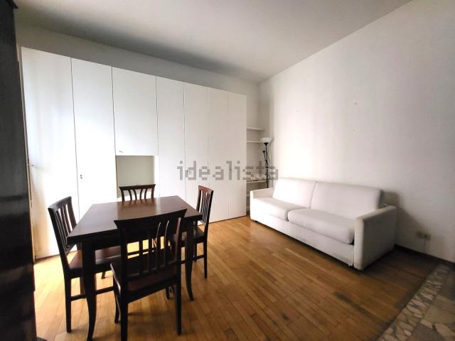 Appartamento in affitto di 42 m² in Viale Gian Galeazzo, 19